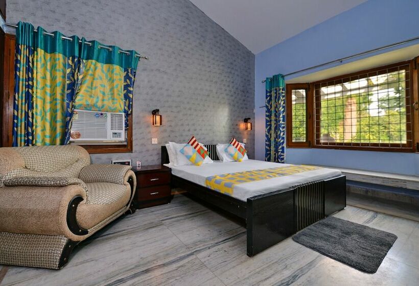 호텔 Oyo Home 16133 2bhk Luxury Farmhouse