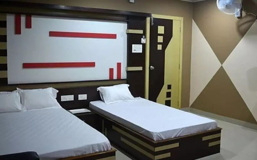 ホテル Panchadeep Bhawan Falakata