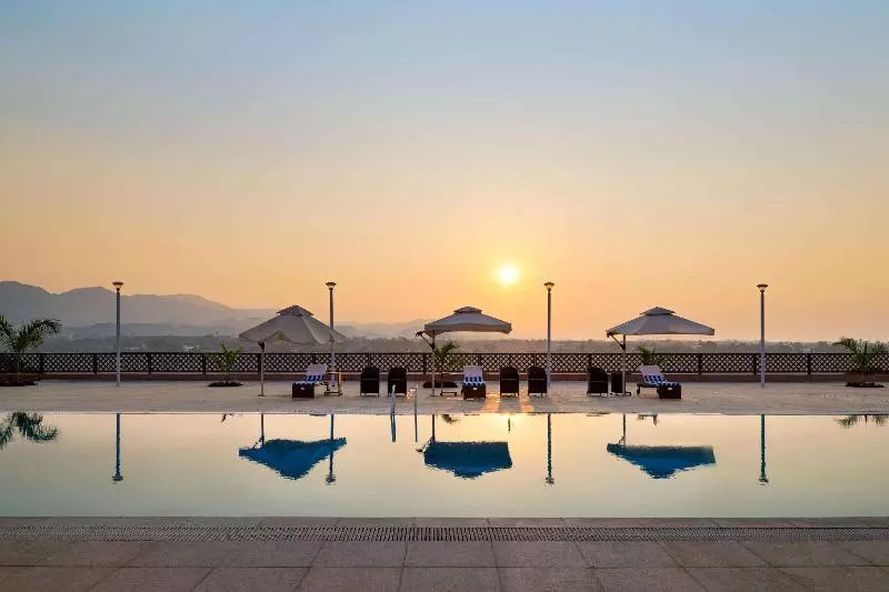 Hotelli Ramada Encore By Wyndham Statue Of Unity