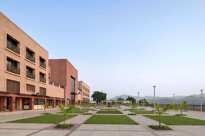 Hotell Ramada Encore By Wyndham Statue Of Unity