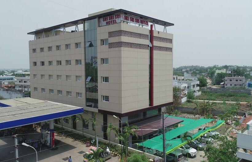 Отель Sri Sri Sri