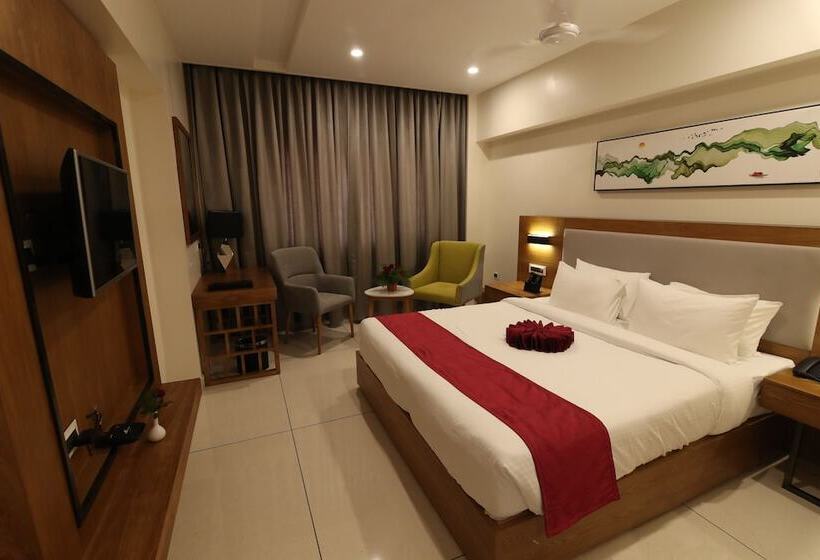 Отель Sri Sri Sri