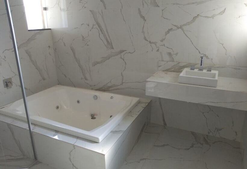 Отель Tago Park