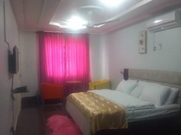 Пансион Ama Serwaa Lodge