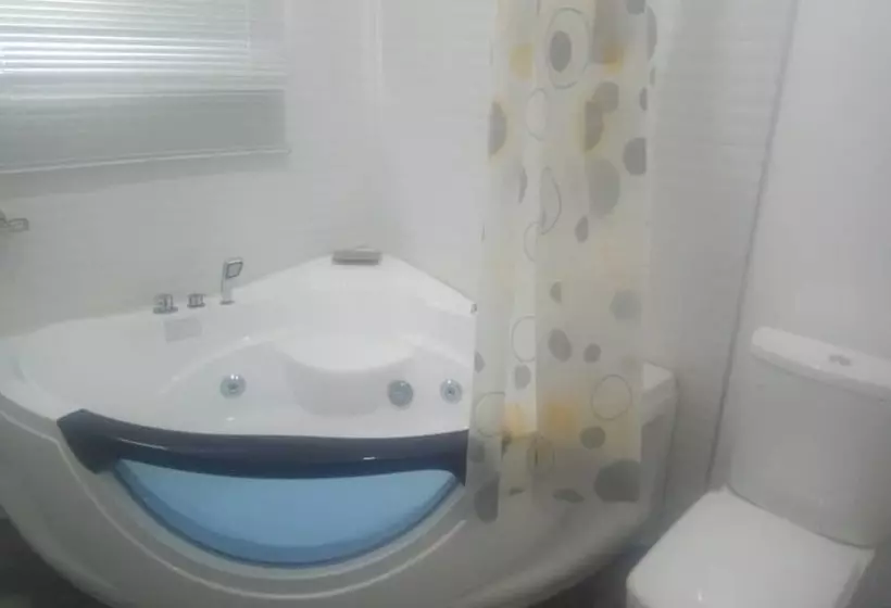 ペンション Ama Serwaa Lodge