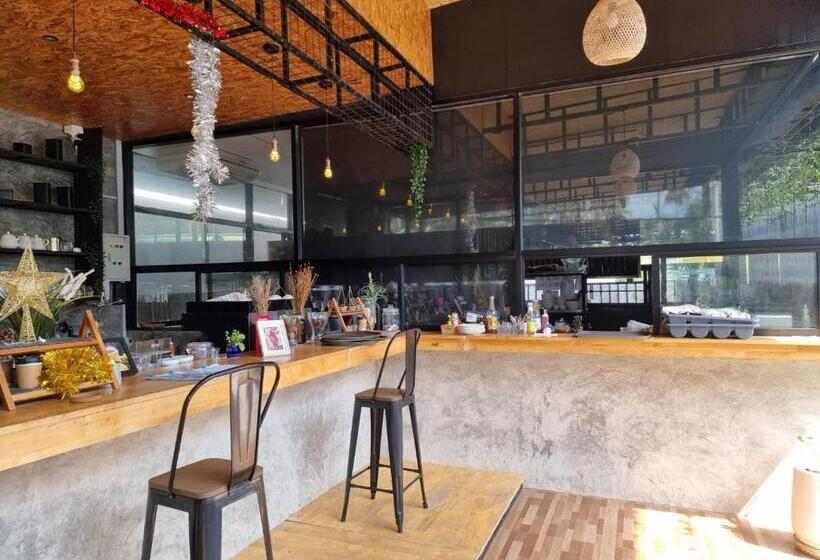 פנסיון Tt Naiyang Beach Phuket