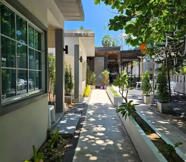 Majatalo Tt Naiyang Beach Phuket