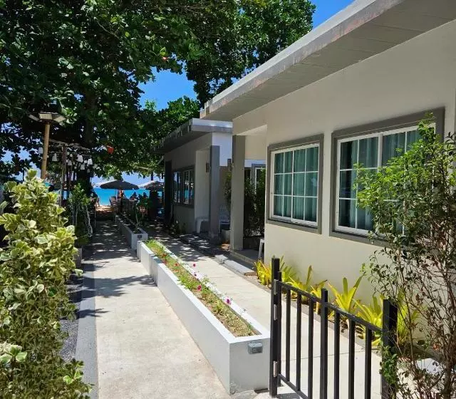 Majatalo Tt Naiyang Beach Phuket