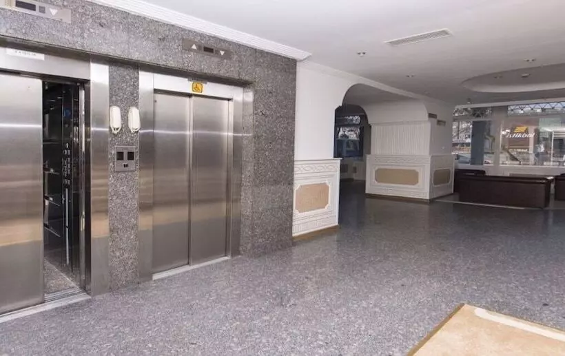 ベッドアンドブレックファースト Arnavutkoy House Airport