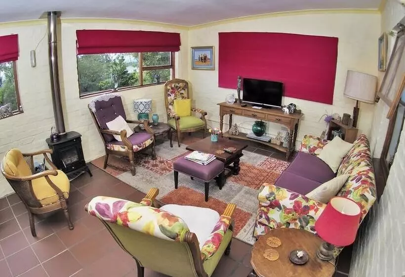 Aamiaismajoitus (B&B) Elly S Place