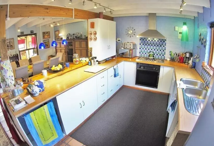 Aamiaismajoitus (B&B) Elly S Place