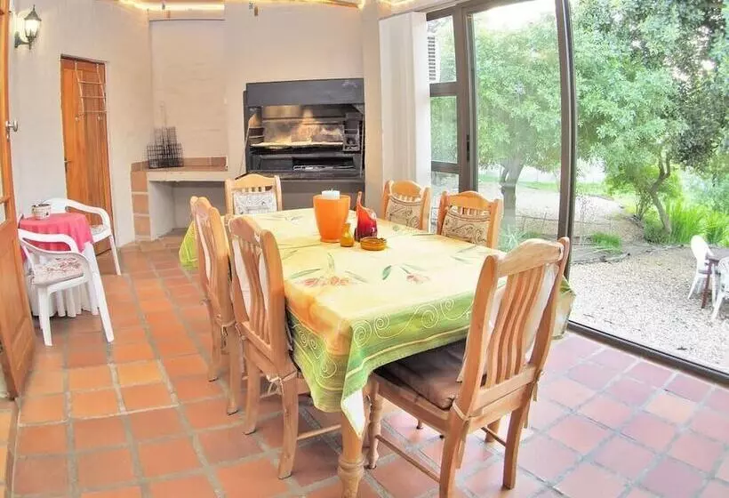 Aamiaismajoitus (B&B) Elly S Place