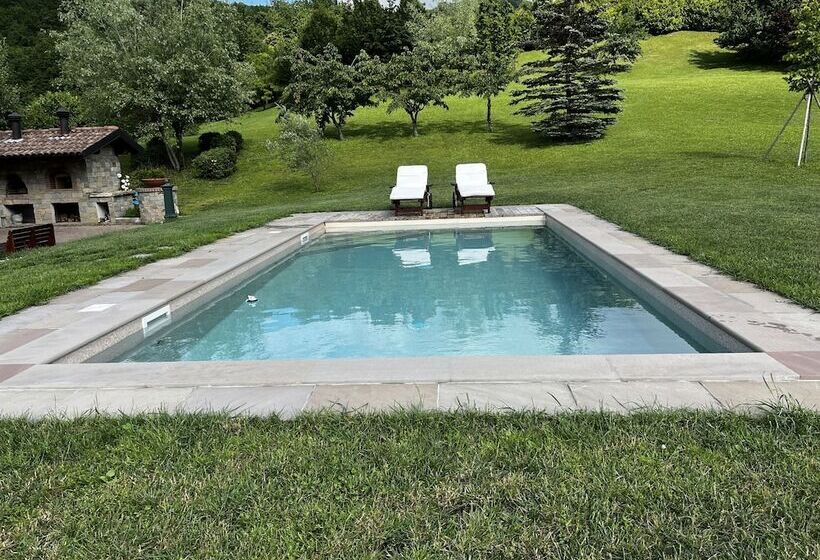 مبيت وإفطار La Casina Di Croxe