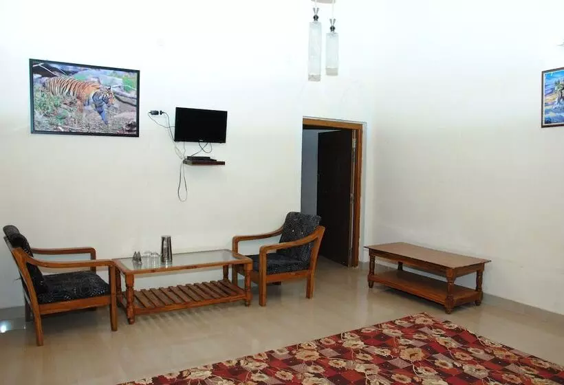 Hotelli Kraj Tiger Resort