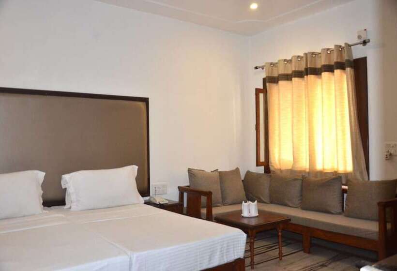 בית מלון כפרי Kraj Tiger Resort