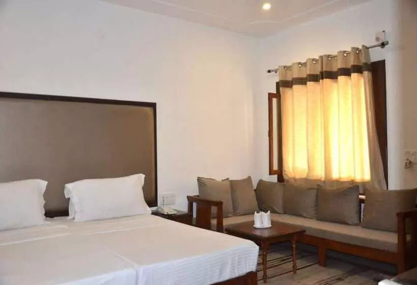 Hotelli Kraj Tiger Resort