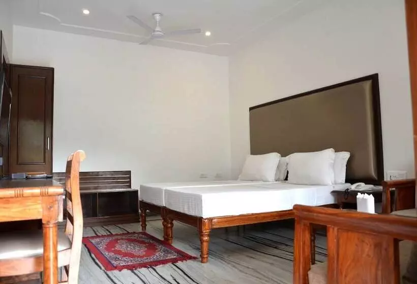 Hotelli Kraj Tiger Resort