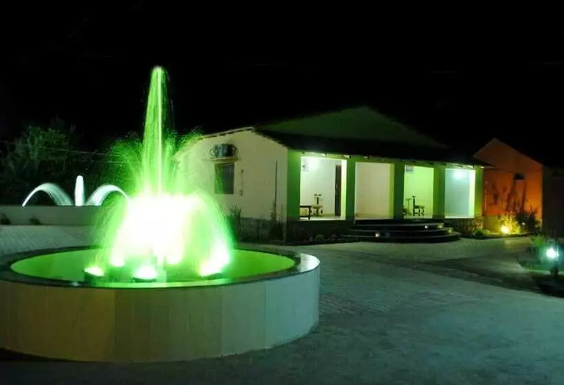 Hotelli Kraj Tiger Resort