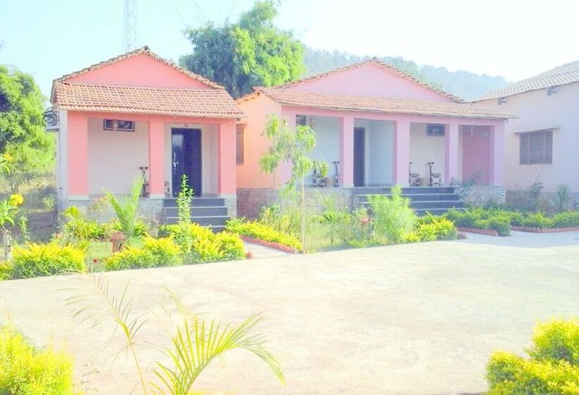 בית מלון כפרי Kraj Tiger Resort