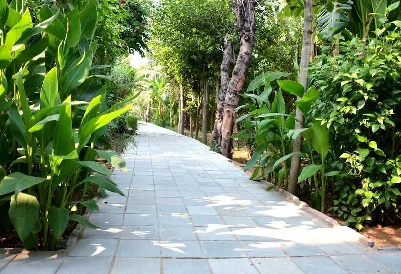 Hotelli Kraj Tiger Resort