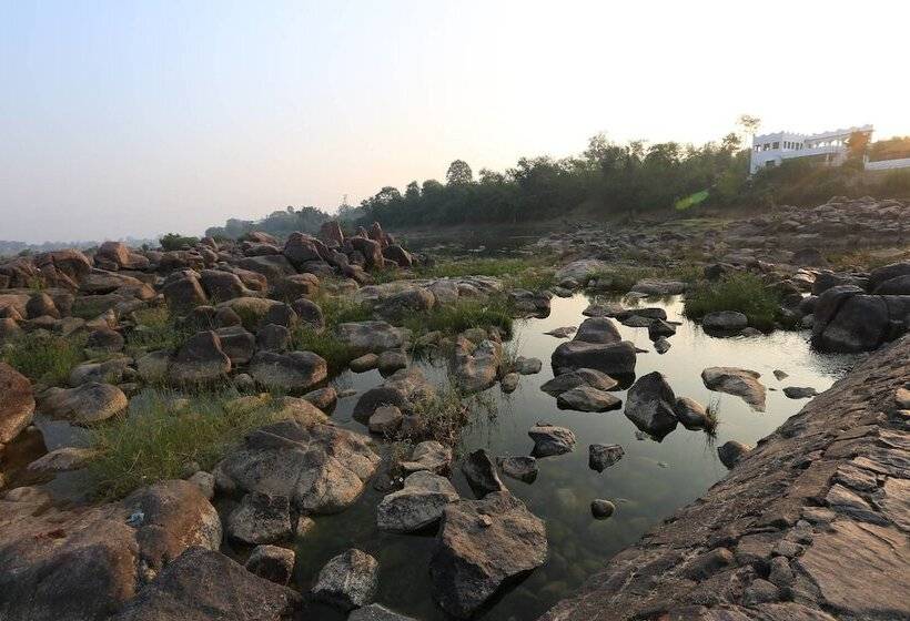 בית מלון כפרי Kraj Tiger Resort