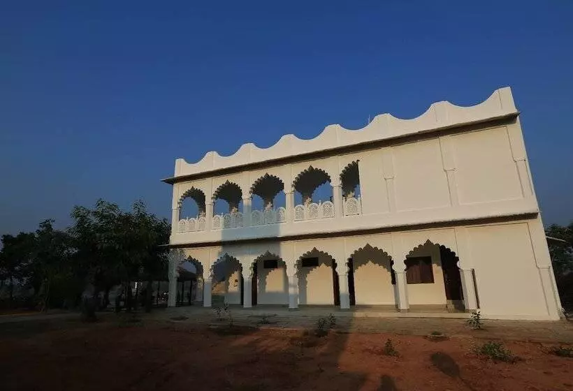 Hotelli Kraj Tiger Resort