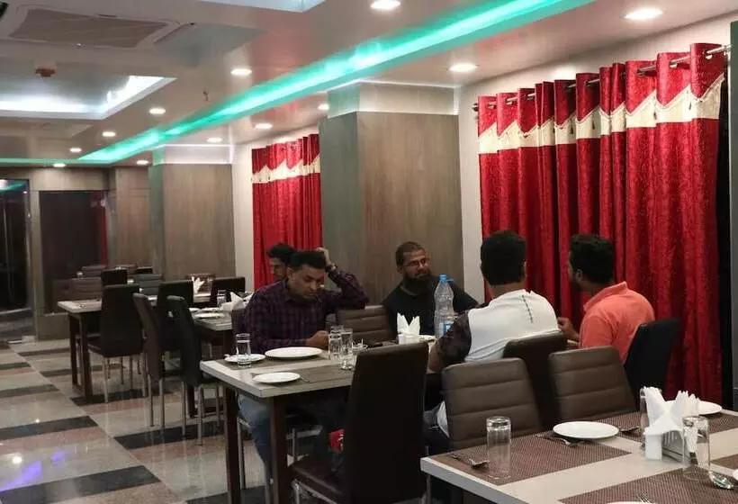 ホテル Nandini