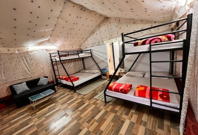 בית מלון כפרי The Cocoon Camps & Nature Resorts