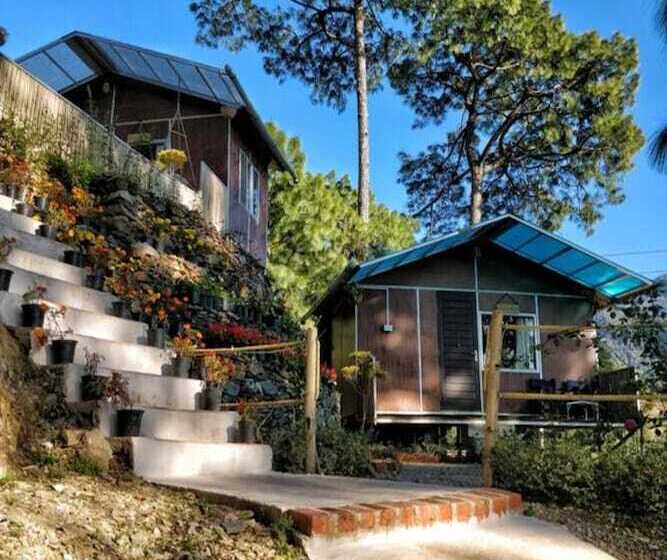 בית מלון כפרי The Cocoon Camps & Nature Resorts