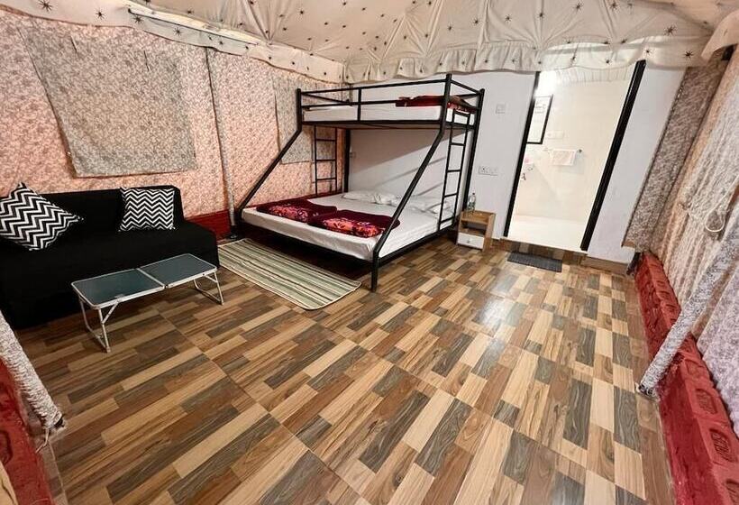 בית מלון כפרי The Cocoon Camps & Nature Resorts