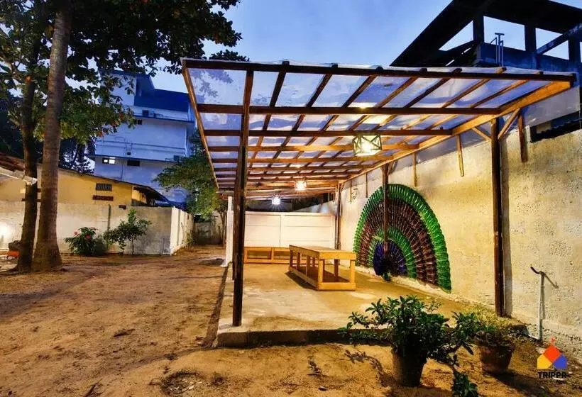 ホテル Trippr Alleppey   Backpacker Hostel