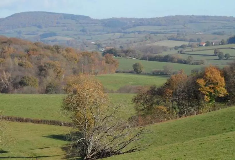 Majatalo Chambres D Hôtes Domaine Du Bourg