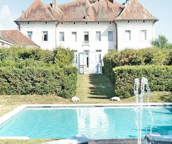 ペンション Château De Moncley