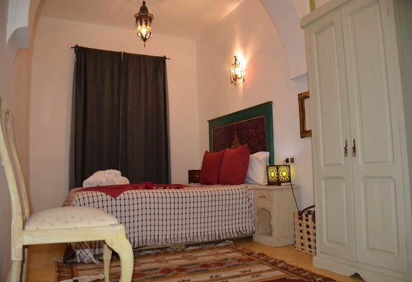 Pension (Hôtel basse catégorie) Honeysunckle