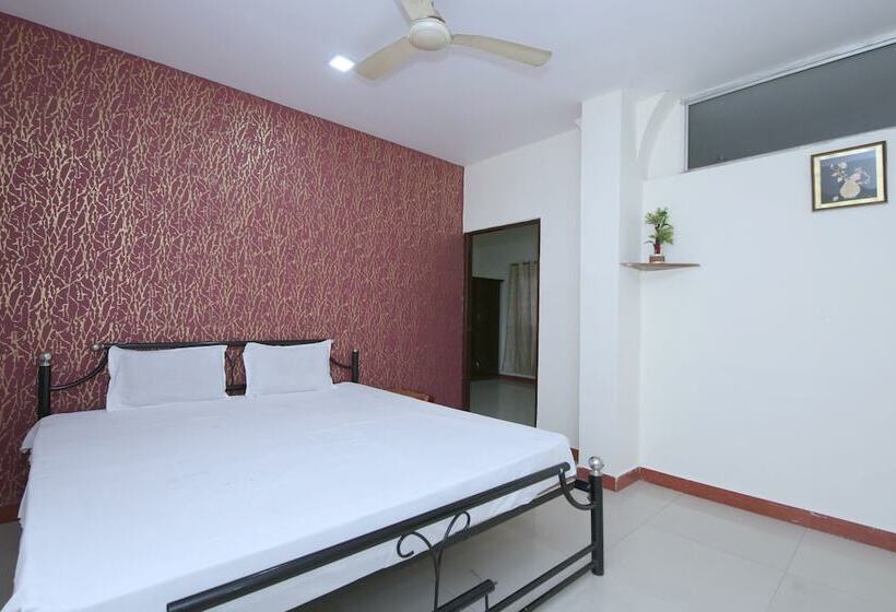 Spot On 44921 Hotel Satkar