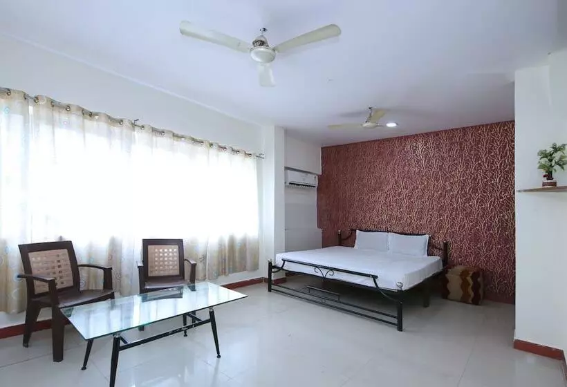 Spot On 44921 Hotel Satkar