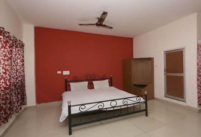 Spot On 44921 Hotel Satkar