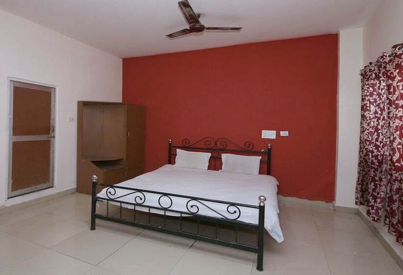 Spot On 44921 Hotel Satkar