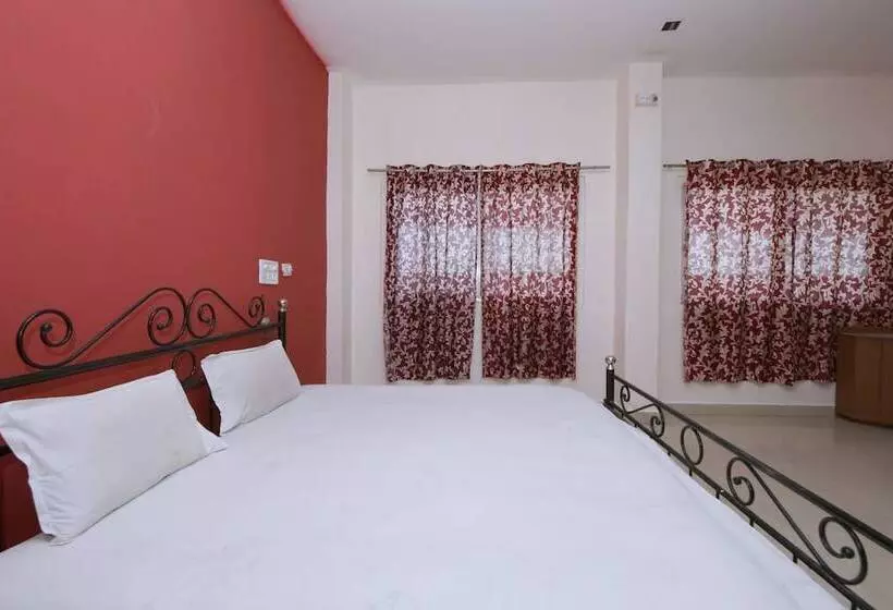 Spot On 44921 Hotel Satkar