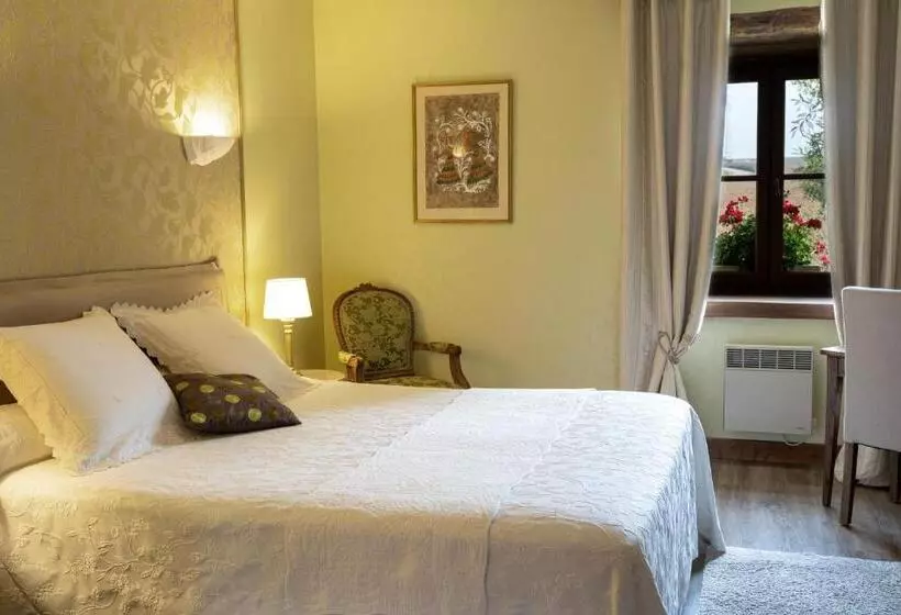 Hotelli Chateau De Ribourdin