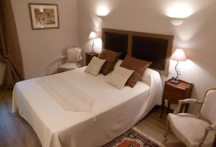 Hotelli Chateau De Ribourdin