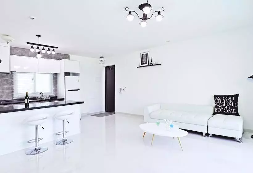 ホテル Glories Pension