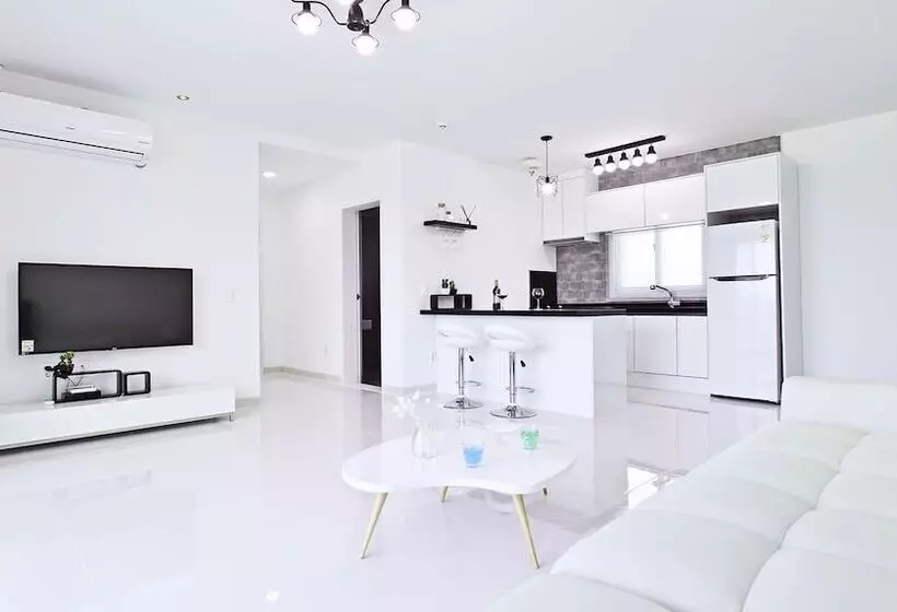 ホテル Glories Pension