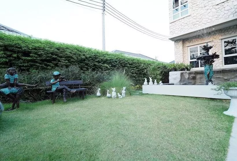 Hotelli Piccolo House