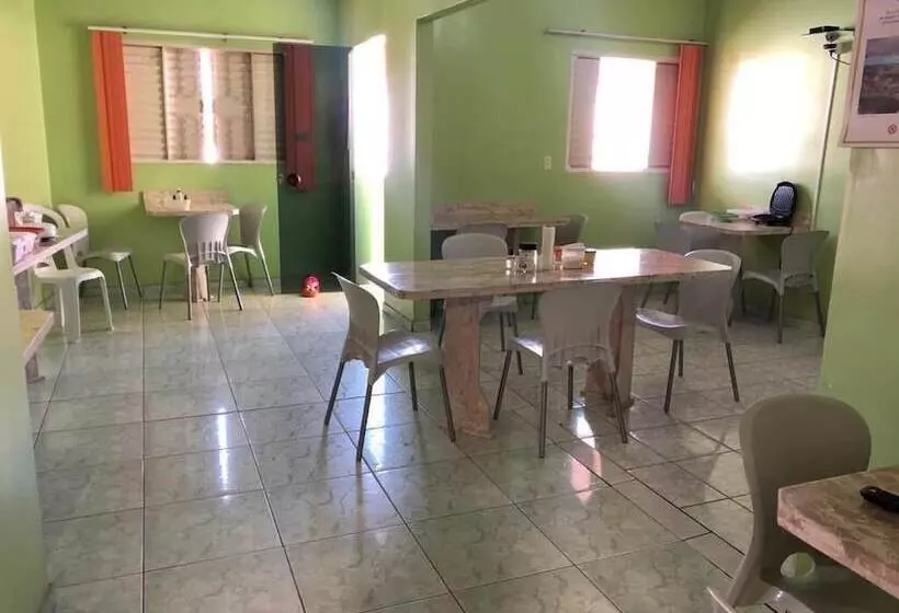 ホテル Pousada Isaac