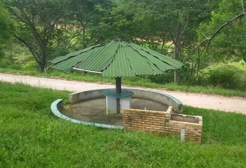 ホテル Pousada Old West