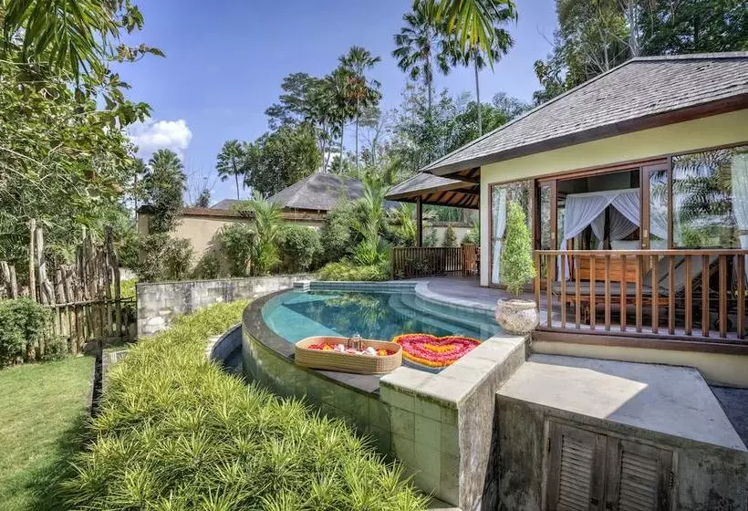 Hotelli The Grand Bakas Jungle Retreat Villa