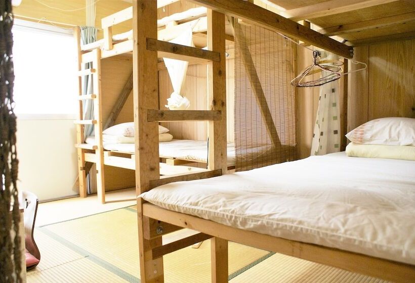 Pensió Guest House Agaihama