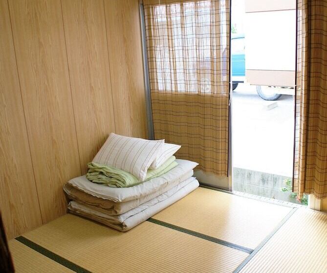 Pensió Guest House Agaihama