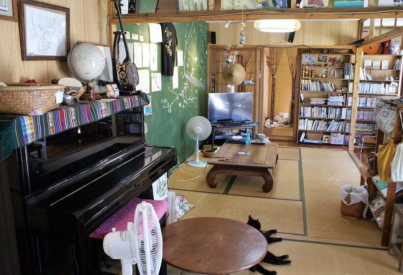 Pensió Guest House Agaihama